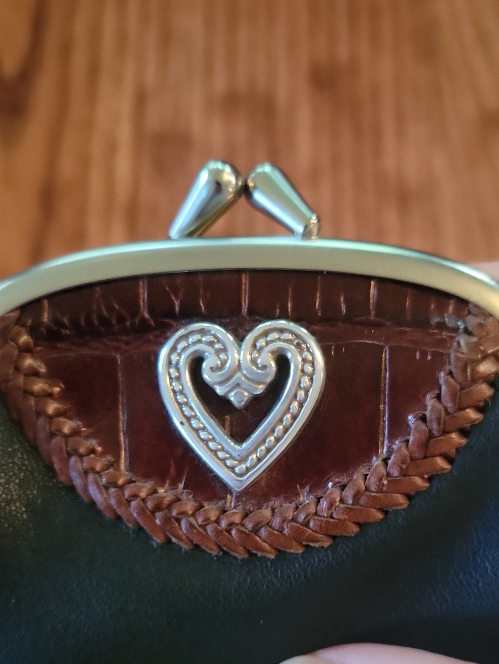 Brighton Brown and Black Leather Kisslock Small Coin Purse. - Picture 6 of 6